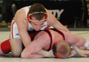 Jackson Mordente wrestling in the 145-pound final.