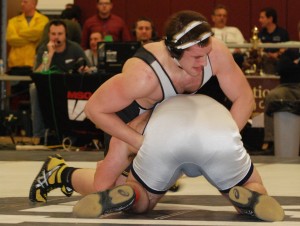 Steve Mills wrestling in the 220-pound final.